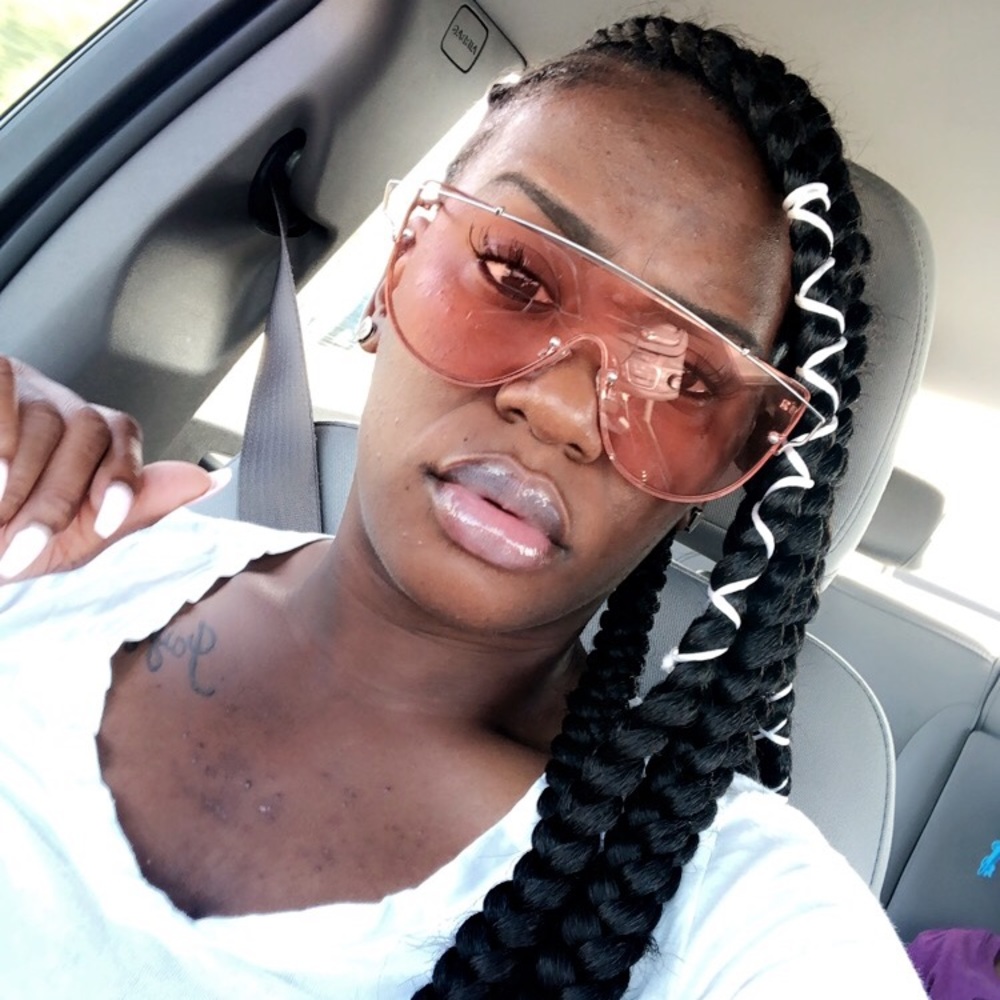 Meet your Posher, Janay